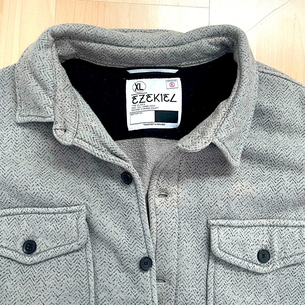 Ezekial Shacket - Picture 2 of 2